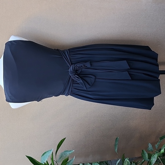 Bubble Hem Dress - Picture 5 of 8